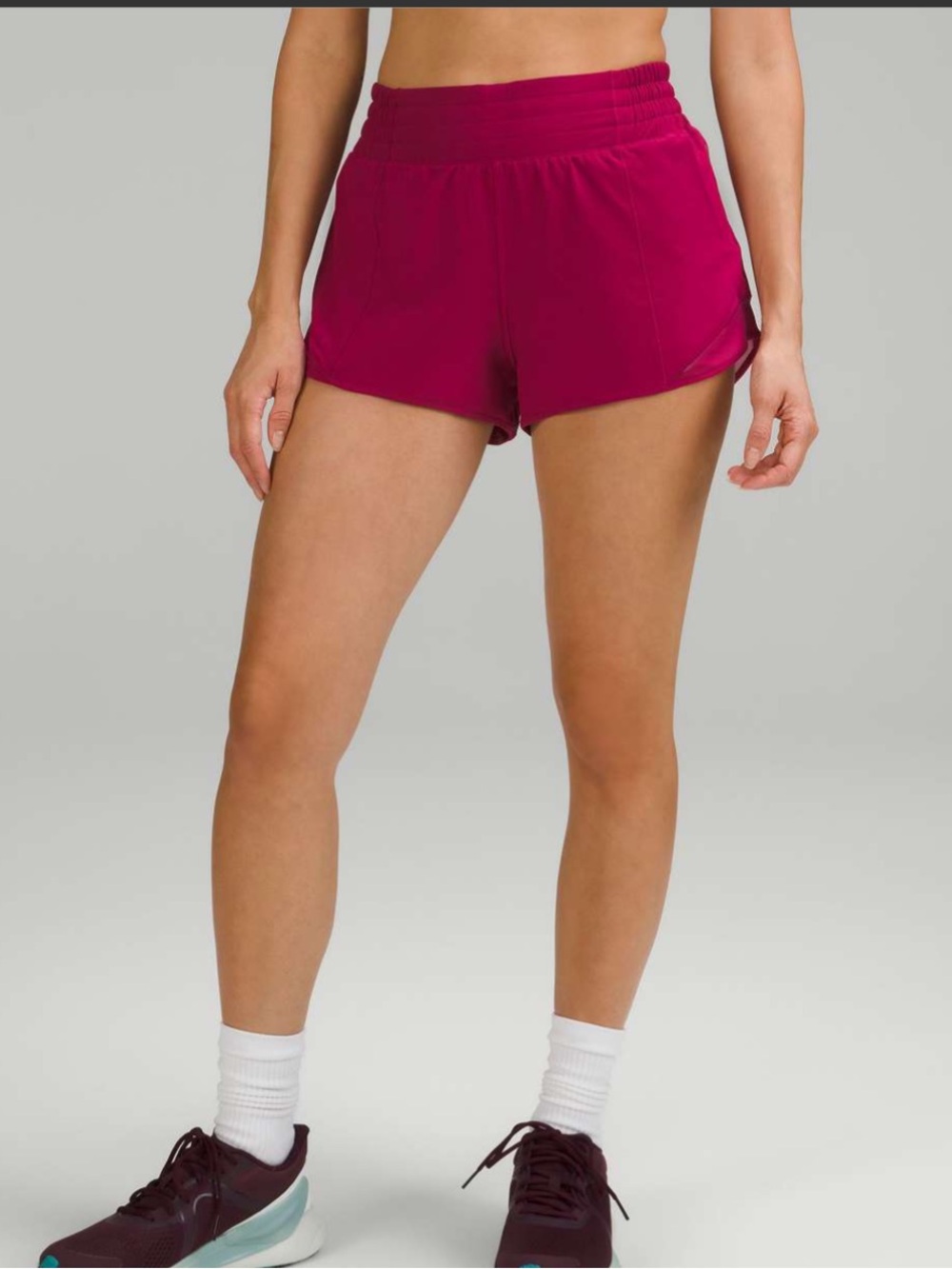Lululemon Hotty Hot High-Rise Lined Short 2.5"
Pomegranate Pink Size 4
